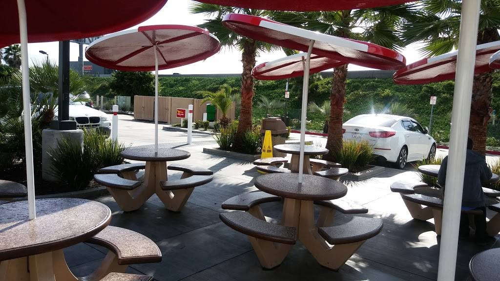 In-N-Out Burger | restaurant | 9032 Trask Ave, Garden Grove, CA 92844, USA | 8007861000 OR +1 800-786-1000