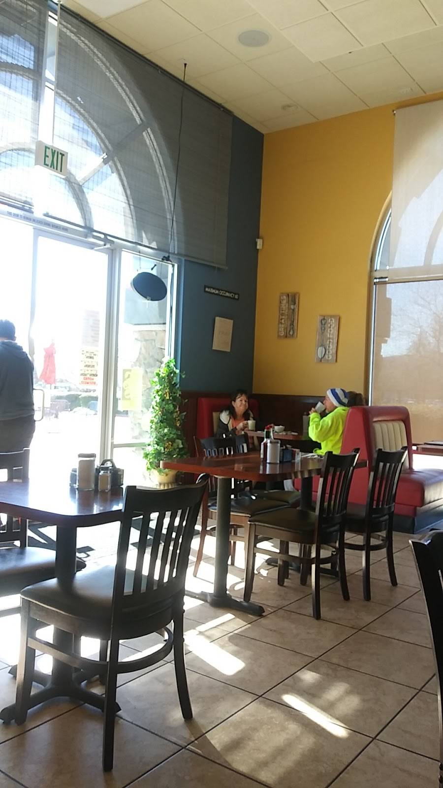 Danys restaurant | restaurant | 7210 Camino Arroyo suite 100, Gilroy, CA 95020, USA | 4088420047 OR +1 408-842-0047