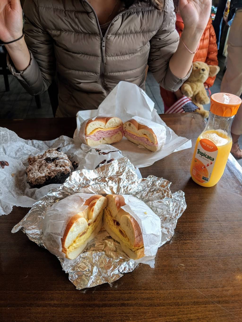 Baya Bar Bay Ridge | restaurant | 9417 3rd Ave, Brooklyn, NY 11209, USA | 7182134702 OR +1 718-213-4702