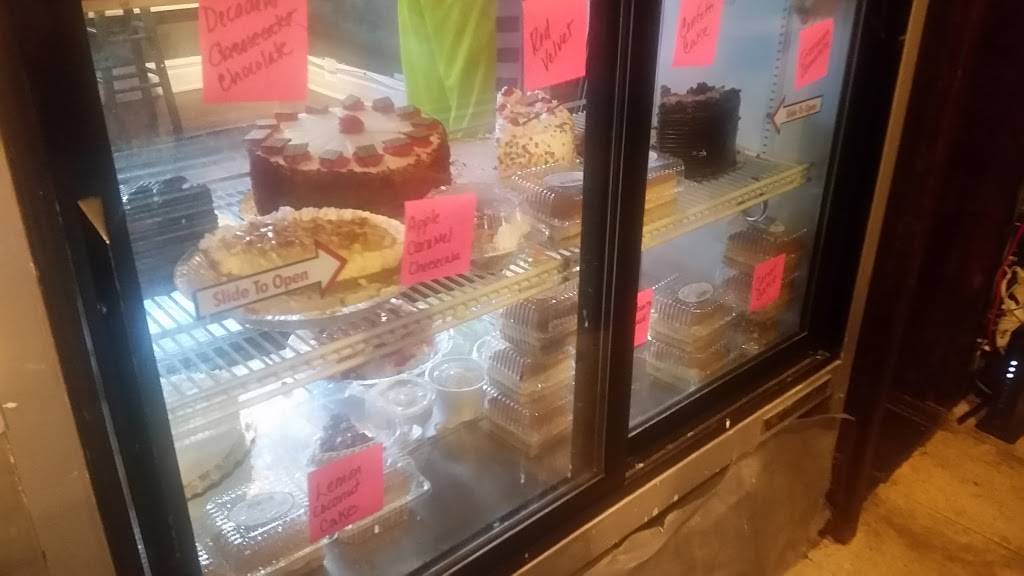 Shawn Michelles Homemade Ice Cream | restaurant | 3343 N Broadway, Chicago, IL 60657, USA | 3128576102 OR +1 312-857-6102