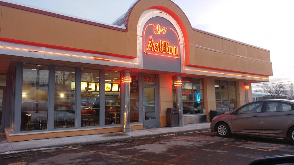 Chez Ashton | restaurant | 520 Boulevard Louis-XIV, Québec, QC G1H 4N8, Canada | 4186287352 OR +1 418-628-7352