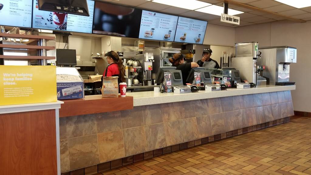 McDonalds | cafe | 4687 Verona Rd, Madison, WI 53711, USA | 6082742668 OR +1 608-274-2668