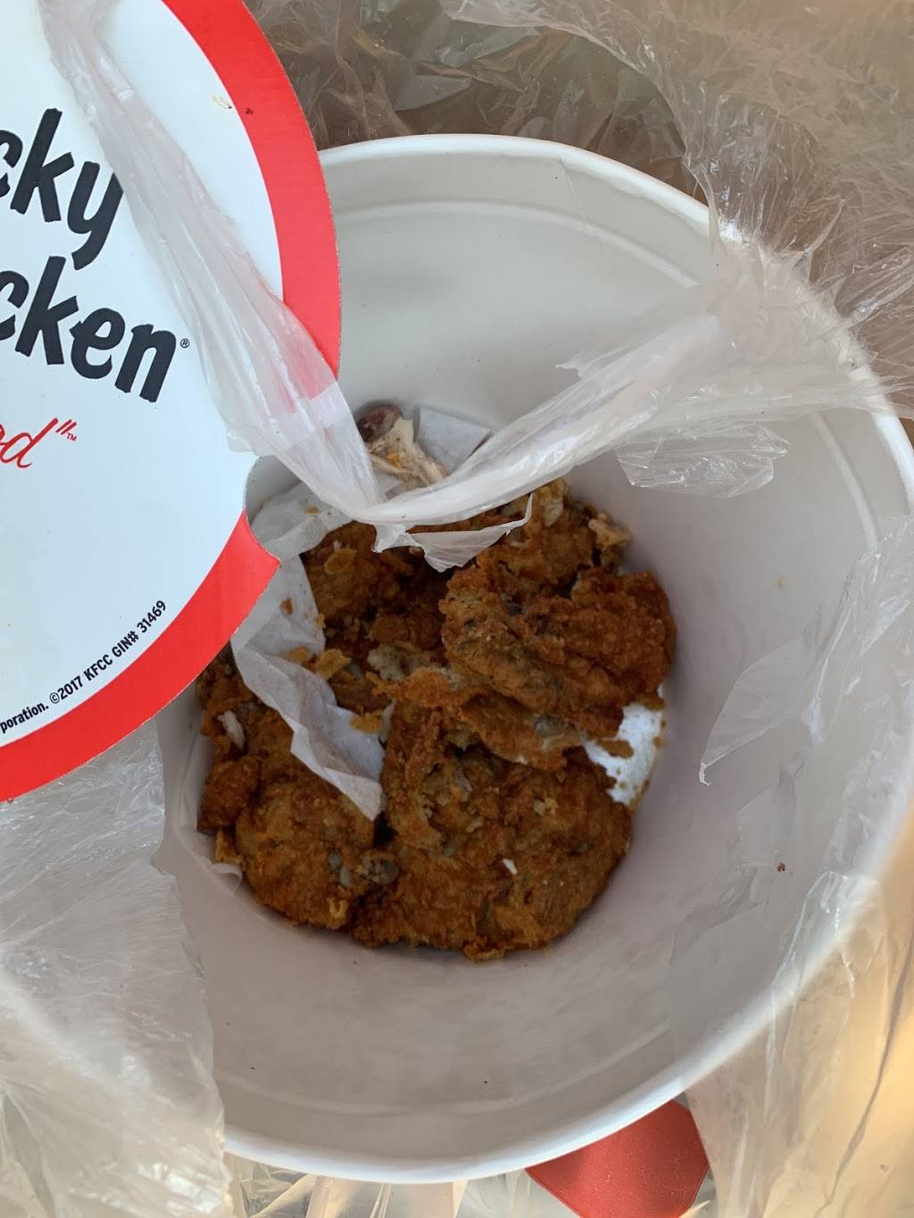 KFC | restaurant | 840 E Vista Way, Vista, CA 92084, USA | 7609411295 OR +1 760-941-1295