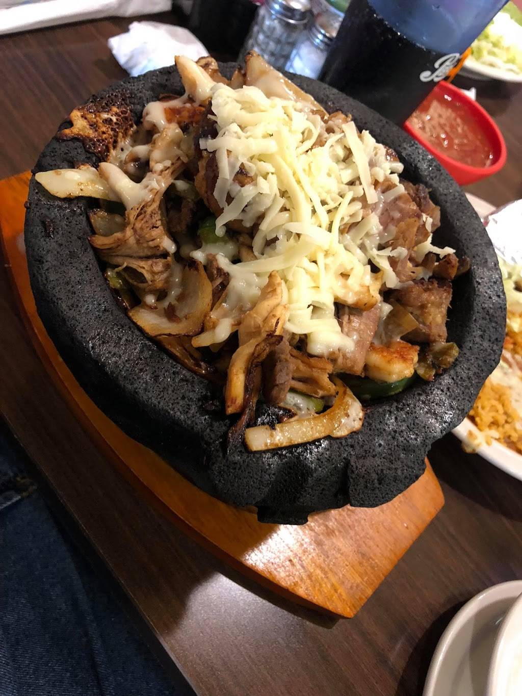 La Carreta II | restaurant | 1140 Celina Rd, St Marys, OH 45885, USA | 4193942111 OR +1 419-394-2111