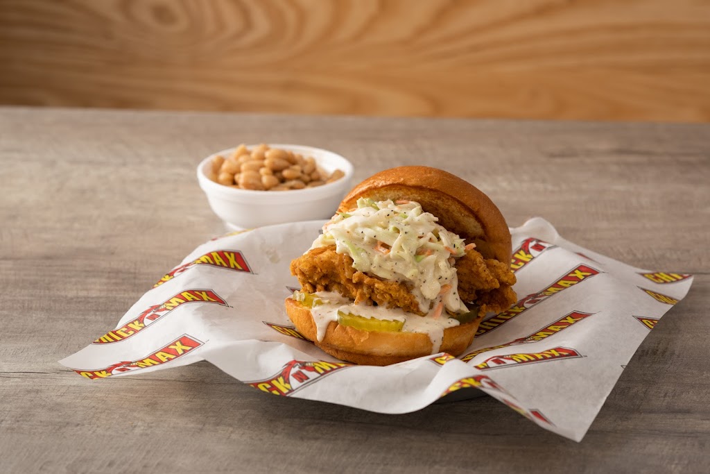 Chick N Max | restaurant | 12312 Interstate 45 N Suite 100, Willis, TX 77378, USA | 9362721029 OR +1 936-272-1029