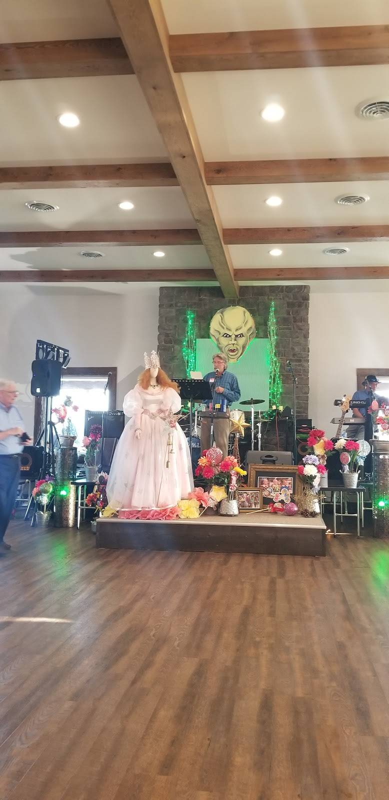 West Oaks Farm Market | cafe | 4305 Middle Rd, Winchester, VA 22602, USA | 5405398175 OR +1 540-539-8175