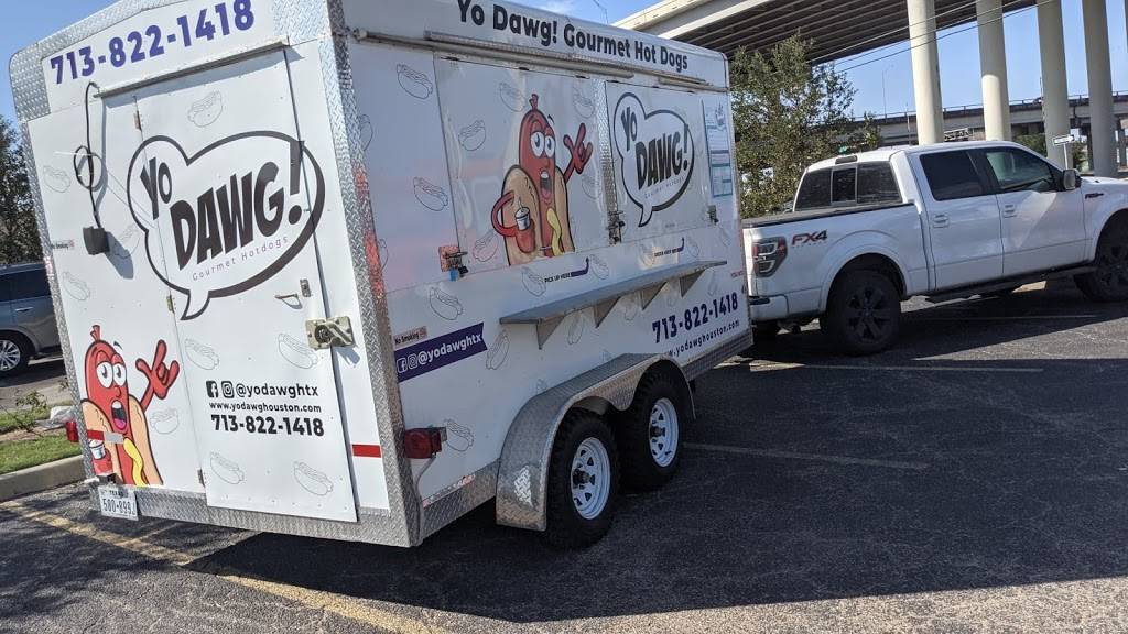 Yo Dawg! Gourmet Hotdogs | restaurant | 8517 Cambridge St, Houston, TX 77054, USA | 7138221418 OR +1 713-822-1418