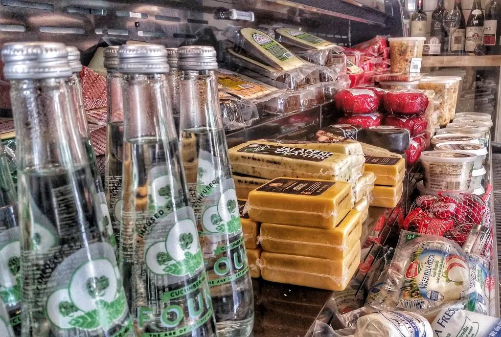 Fuscos Market | restaurant | 2900 Dreher Shoals Rd Suite A, Columbia, SC 29212, USA | 8038289795 OR +1 803-828-9795