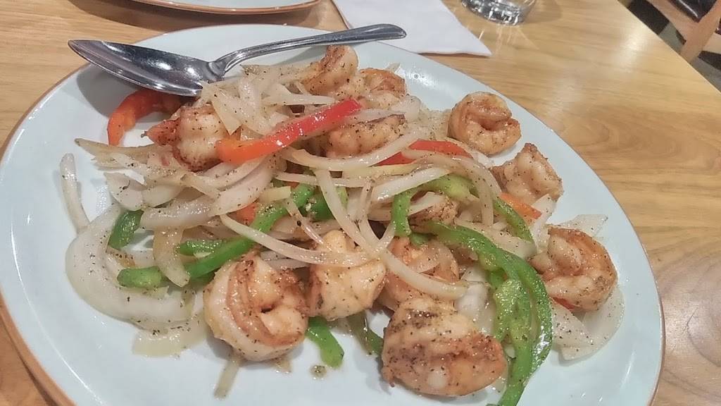 Hus Cooking | restaurant | 2502 W Holcombe Blvd, Houston, TX 77030, USA | 7136600020 OR +1 713-660-0020