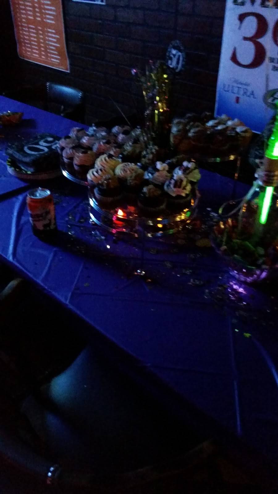 Choppers Bar & Grill Inc | restaurant | 17228 IL-5, East Moline, IL 61244, USA | 3094961070 OR +1 309-496-1070