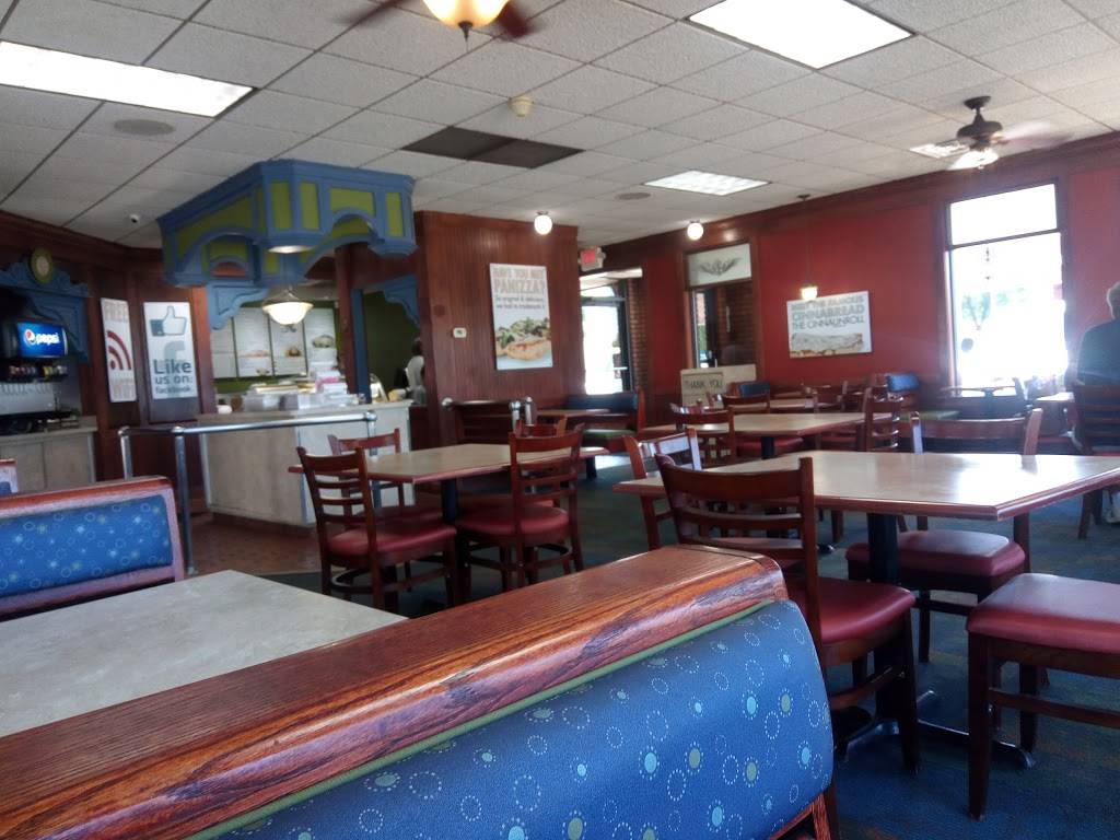 Paninos Italian Restaurant | restaurant | 2725 N Main St, Rockford, IL 61103, USA | 8156360036 OR +1 815-636-0036