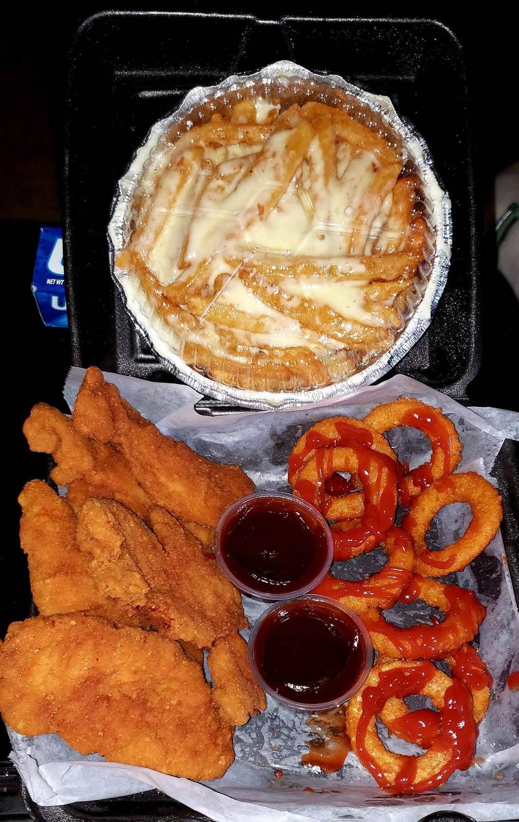 Old English Style Pizza | restaurant | 6015 N 5th St, Philadelphia, PA 19120, USA | 2155495888 OR +1 215-549-5888