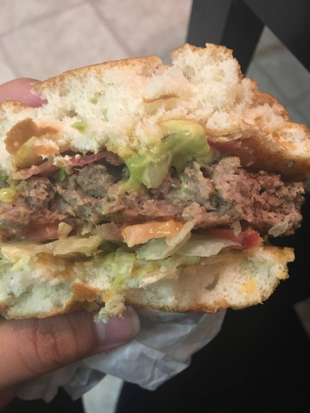 Carls Jr. | restaurant | 1280 Valley Pkwy, Escondido, CA 92027, USA | 7607476116 OR +1 760-747-6116