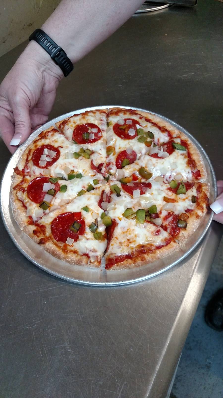 Redbones Pizza & Chicken Co., LLC | restaurant | 16 E Main St, Knightstown, IN 46148, USA | 7653455840 OR +1 765-345-5840