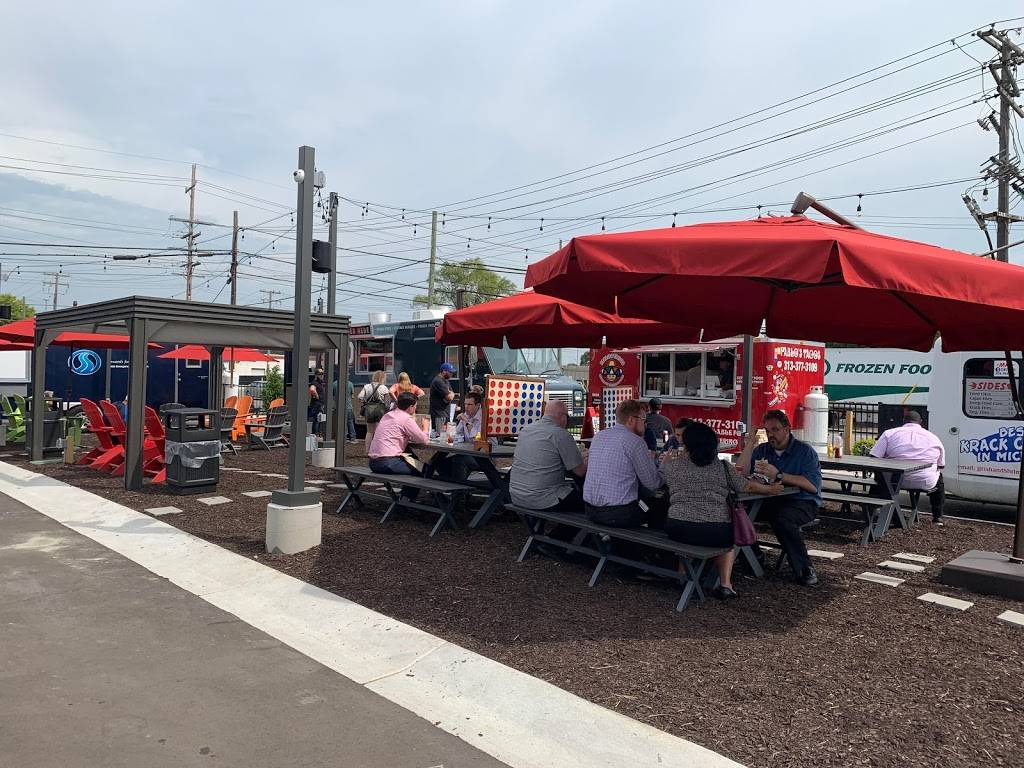 Plymouth Park and Eats | restaurant | 39411 Schoolcraft, Plymouth, MI 48170, USA | 7346673959 OR +1 734-667-3959