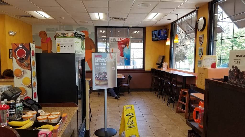 Dunkin | bakery | 134 Main St, Norfolk, MA 02056, USA | 5085288853 OR +1 508-528-8853