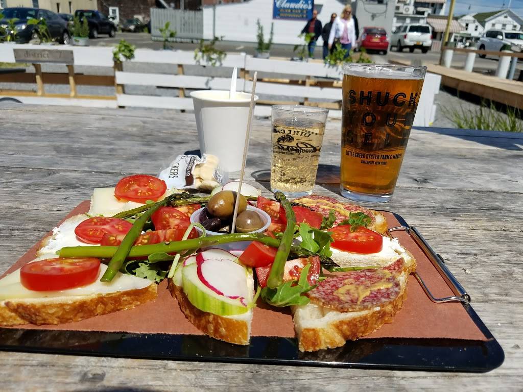Little Creek Oyster Farm & Market | restaurant | 37 Front St, Greenport, NY 11944, USA | 6314776992 OR +1 631-477-6992