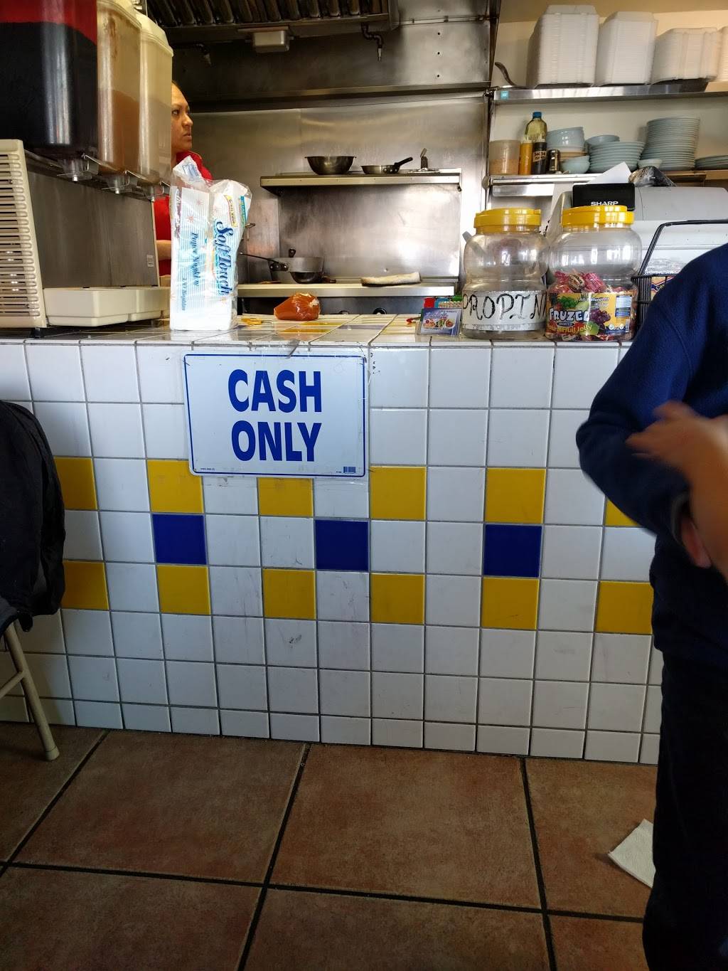 Estelas Restaurant | restaurant | 8955 Woodman Ave, Pacoima, CA 91331, USA | 8188948353 OR +1 818-894-8353