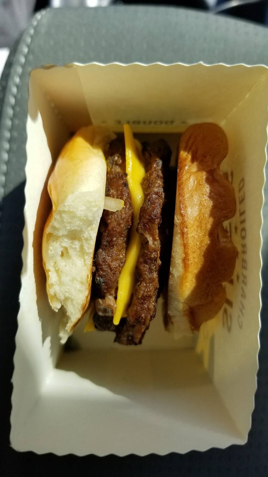 Hardees | restaurant | 402 S Tamiami Trail, Ruskin, FL 33570, USA | 8136457940 OR +1 813-645-7940