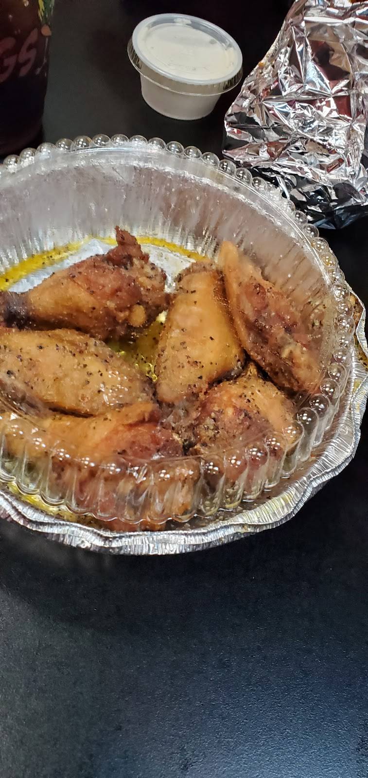 ATL Wings | restaurant | S Stapley Dr, Mesa, AZ 85204, USA | 4804285223 OR +1 480-428-5223