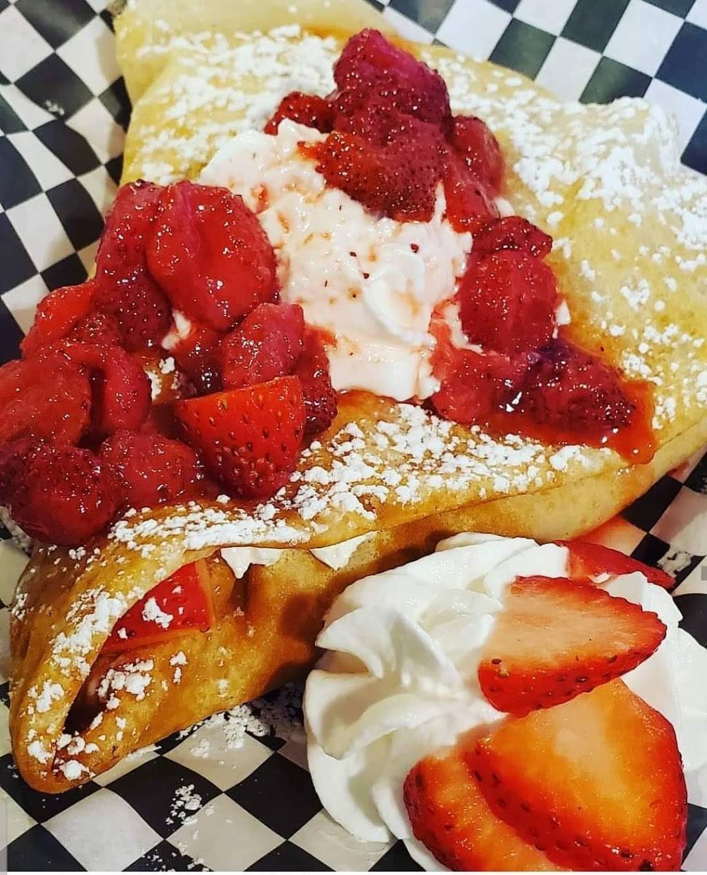 Claire’s Creperie | restaurant | 100 E 4th Ave, Mt Dora, FL 32757, USA | 8507769820 OR +1 850-776-9820