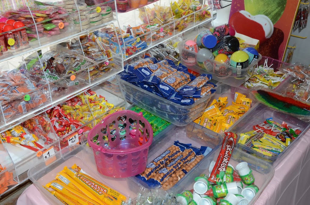 Lilys mexican candy and icecream shop | restaurant | 3803 Main St, East Chicago, IN 46312, USA | 2193548222 OR +1 219-354-8222