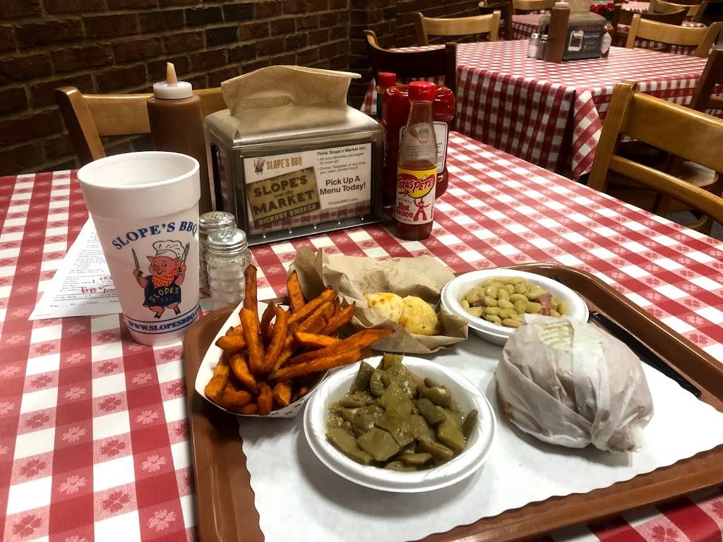 Slopes BBQ Of Alpharetta | restaurant | 5865 Gateway Dr, Alpharetta, GA 30004, USA | 6783931913 OR +1 678-393-1913