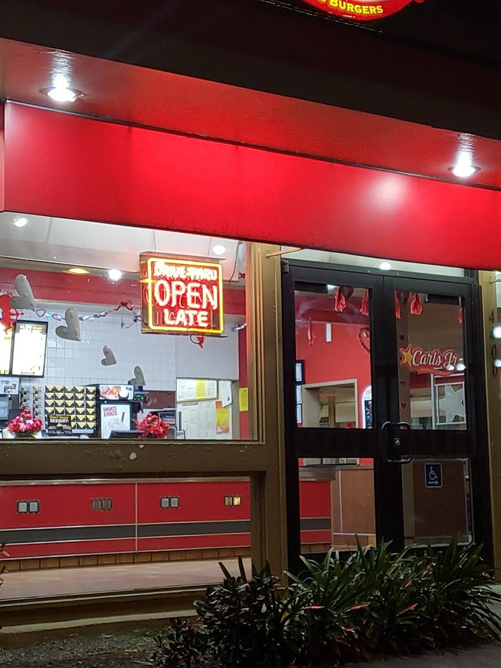 Carls Jr. | restaurant | 4400 Central Pl, Fairfield, CA 94534, USA | 7078642122 OR +1 707-864-2122