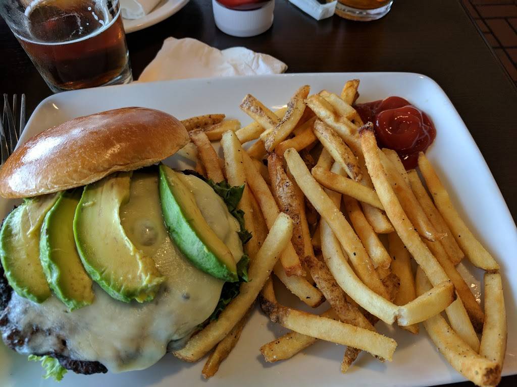 TGI Fridays | restaurant | 3320 Silas Creek Pkwy Suite 3, Winston-Salem, NC 27103, USA | 3367655595 OR +1 336-765-5595