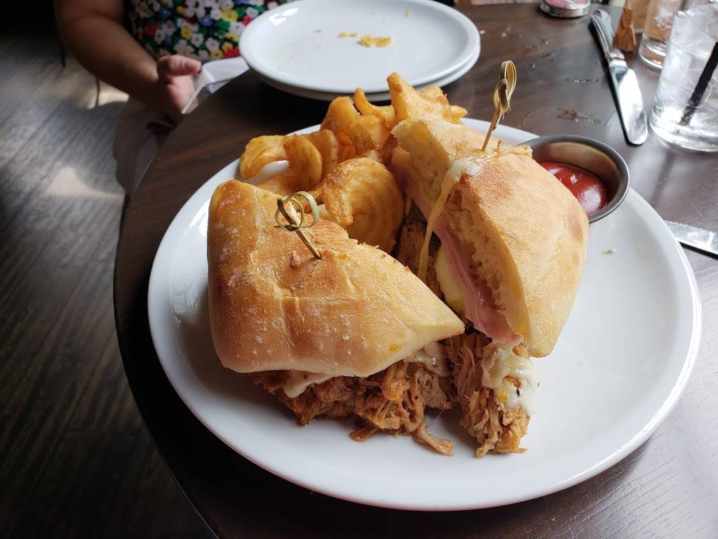 Bar Deco | restaurant | 717 6th St NW, Washington, DC 20001, USA | 2027745867 OR +1 202-774-5867