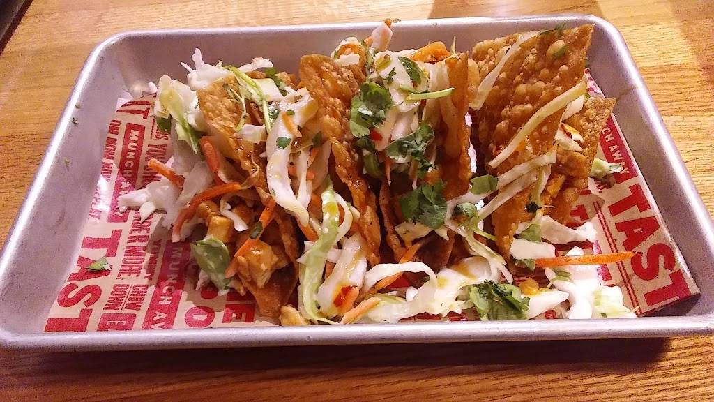 Applebees Grill + Bar | restaurant | 1301 Kansas Ave, Paola, KS 66071, USA | 9132942702 OR +1 913-294-2702