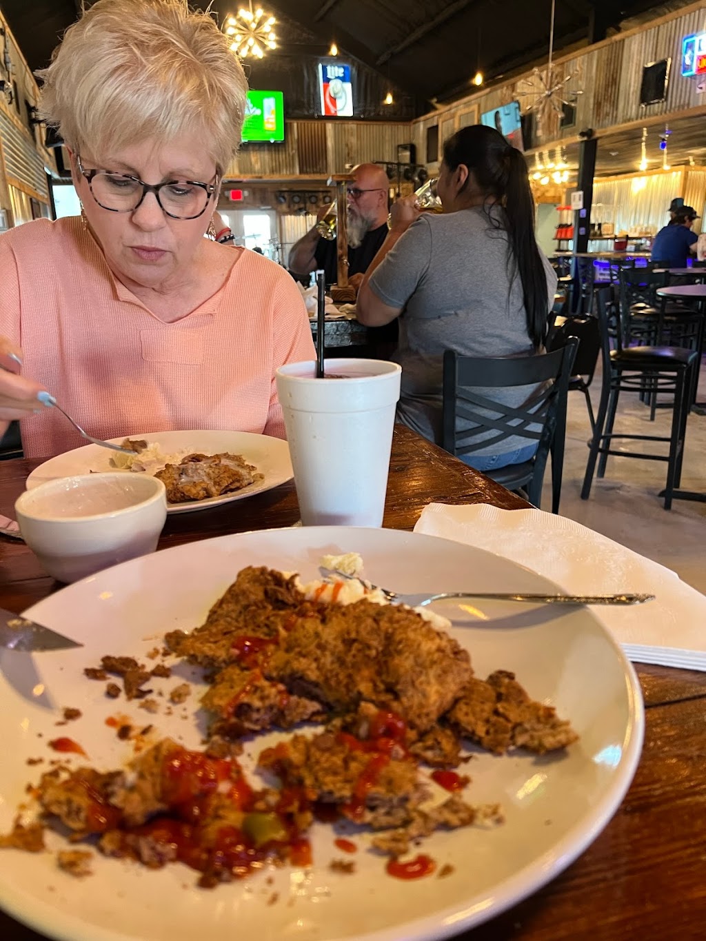 Docs Bar & Grill Abilene | restaurant | 2042 FM1750, Abilene, TX 79602, USA | 3256920403 OR +1 325-692-0403