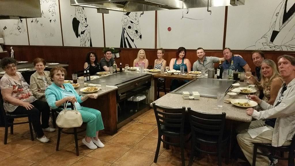 Fuji Hibachi Steak House and Sushi Bar | restaurant | 485 Georges Rd, Dayton, NJ 08810, USA | 7322748830 OR +1 732-274-8830