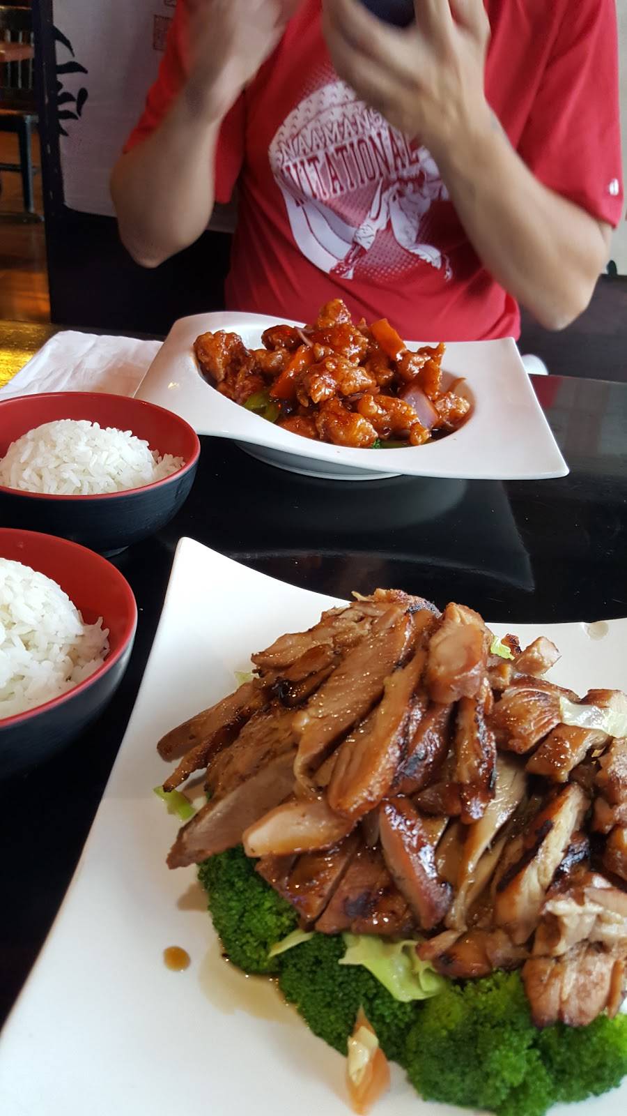 Ken Shin Asian Diner | restaurant | 301 Spring Garden St, Philadelphia, PA 19123, USA | 2159258887 OR +1 215-925-8887