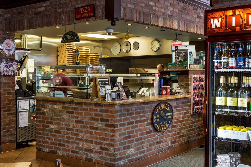 Famous Pizza | restaurant | 1 P T Barnum Square, Bethel, CT 06801, USA | 2037971550 OR +1 203-797-1550