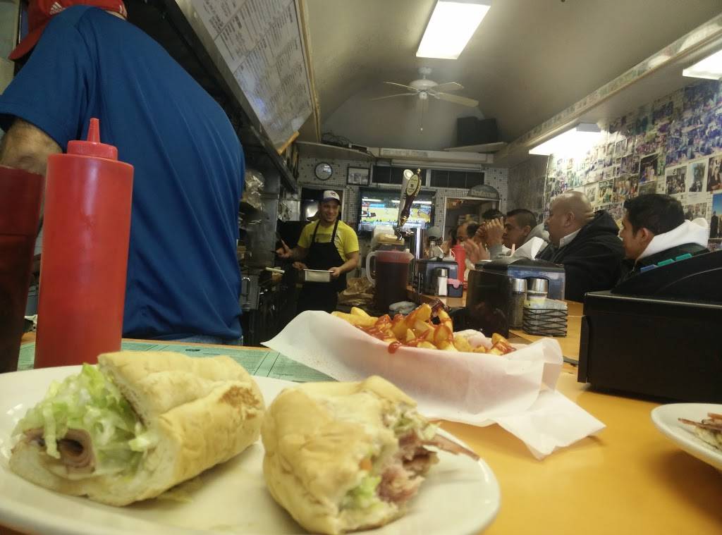 Peters Carryout | restaurant | 8017 Wisconsin Ave, Bethesda, MD 20814, USA | 3016562242 OR +1 301-656-2242