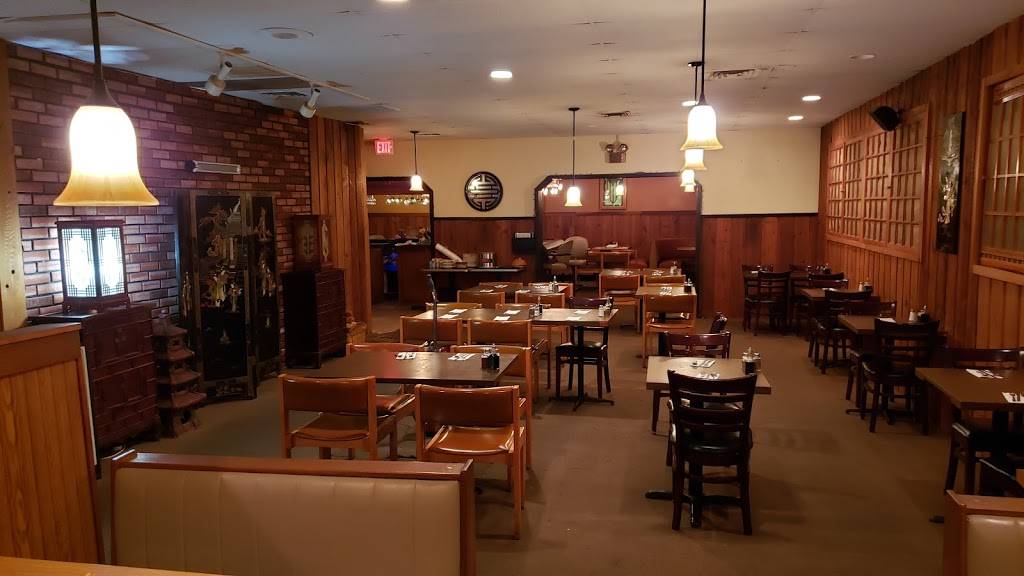 Magic Wok | restaurant | 9504 W Central Ave, Wichita, KS 67212, USA | 3167225528 OR +1 316-722-5528