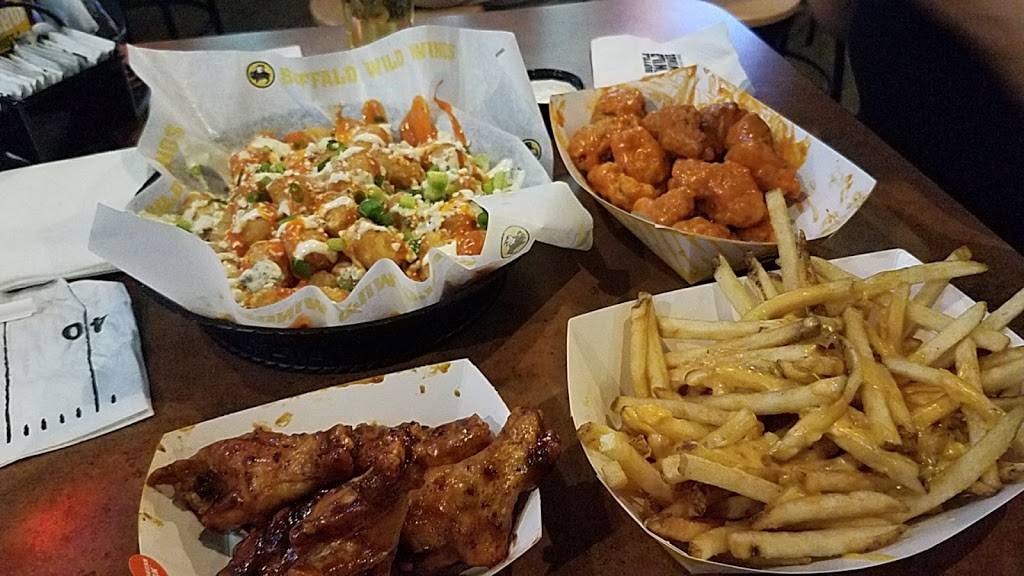Buffalo Wild Wings | restaurant | 3575 W Stetson Ave, Hemet, CA 92545, USA | 9519256111 OR +1 951-925-6111