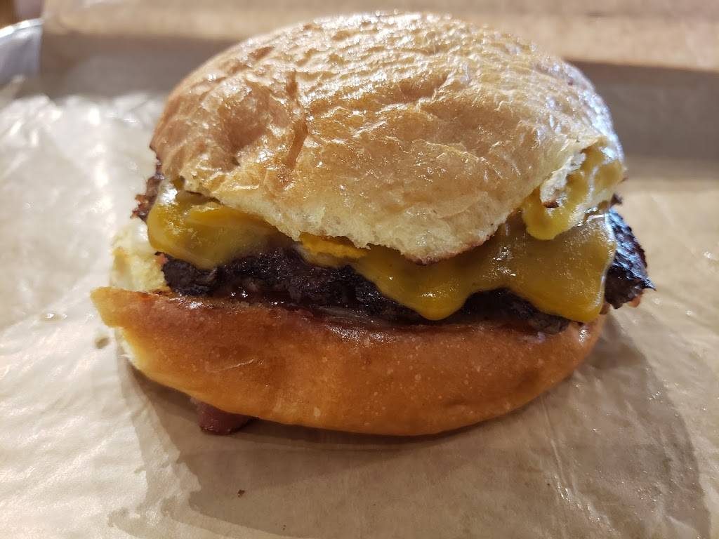 MOOYAH Burgers, Fries & Shakes | restaurant | 120 Bass Pro Blvd Ste E, Denham Springs, LA 70726, USA | 2252434649 OR +1 225-243-4649