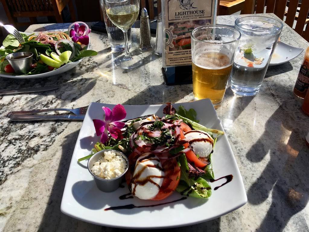 Lighthouse Oyster Bar & Grill | restaurant | 262 Harbor Dr South 201, Oceanside, CA 92054, USA | 7604331900 OR +1 760-433-1900