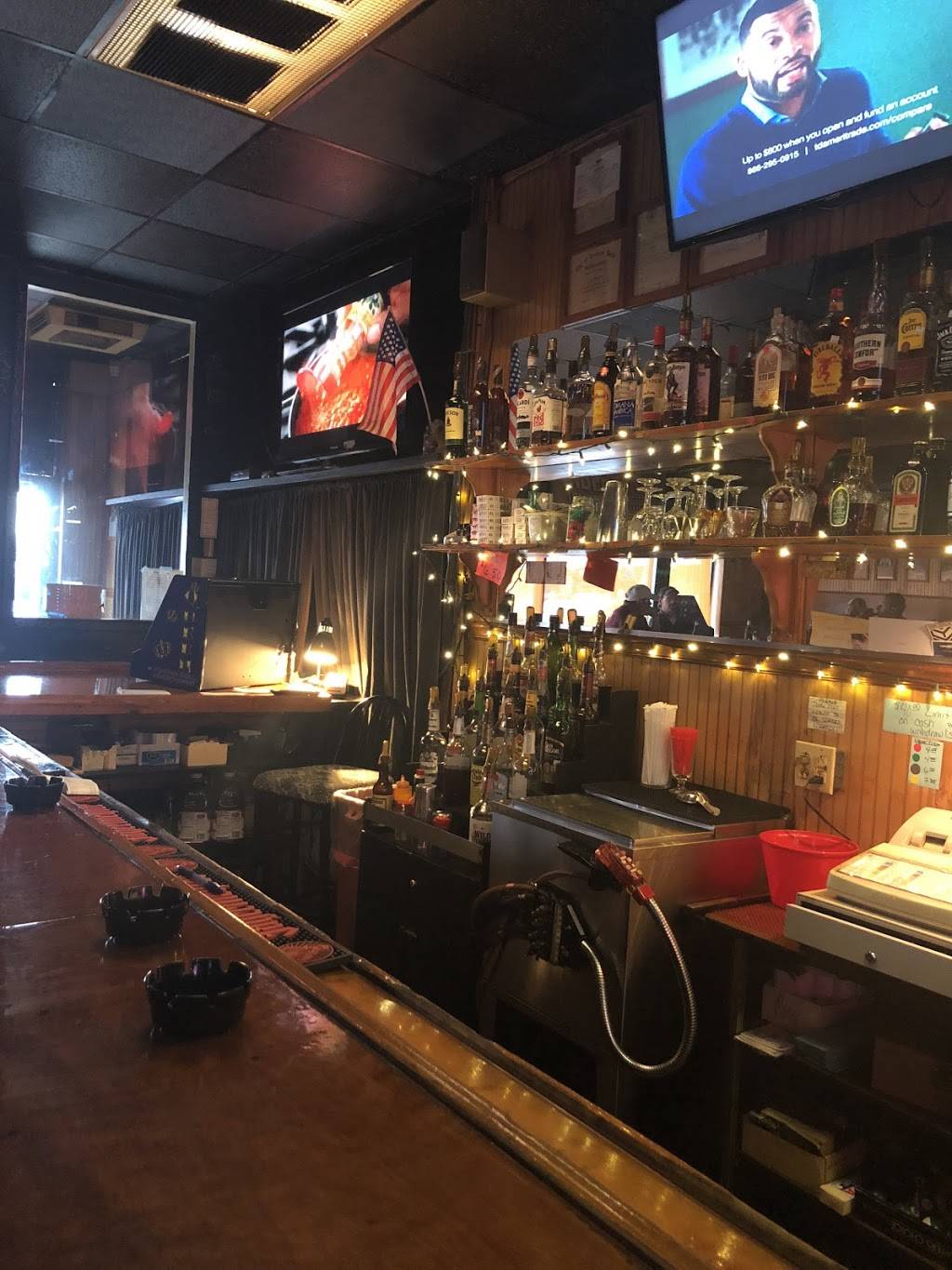 Capones Inc | restaurant | 1130 Green Run Square, Virginia Beach, VA 23452, USA | 7574683177 OR +1 757-468-3177