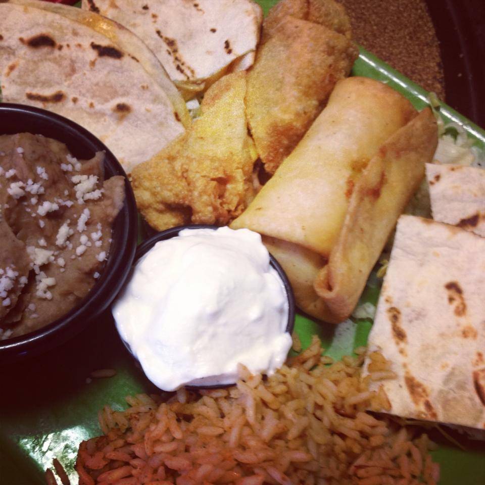 Nacho Mama’s | restaurant | 1000 S Clearview Pkwy, New Orleans, LA 70123, USA | 5047361188 OR +1 504-736-1188