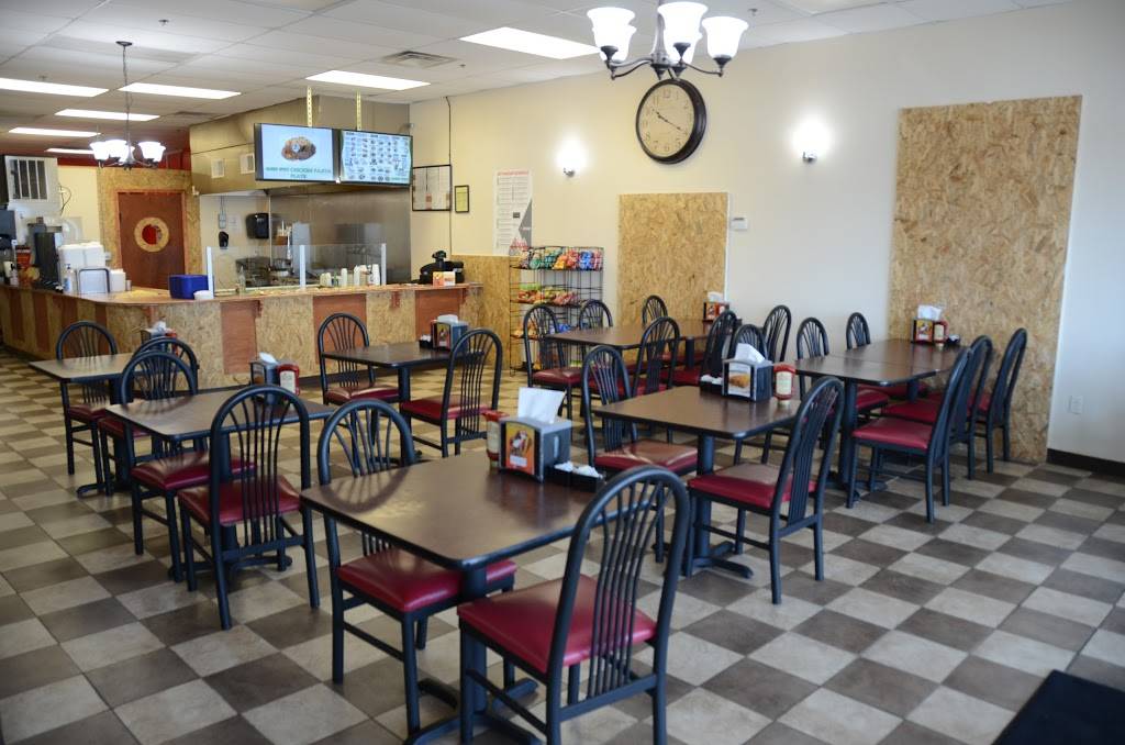 Queen Gyro | restaurant | 1842 N Main St, Shelbyville, TN 37160, USA | 9317356604 OR +1 931-735-6604