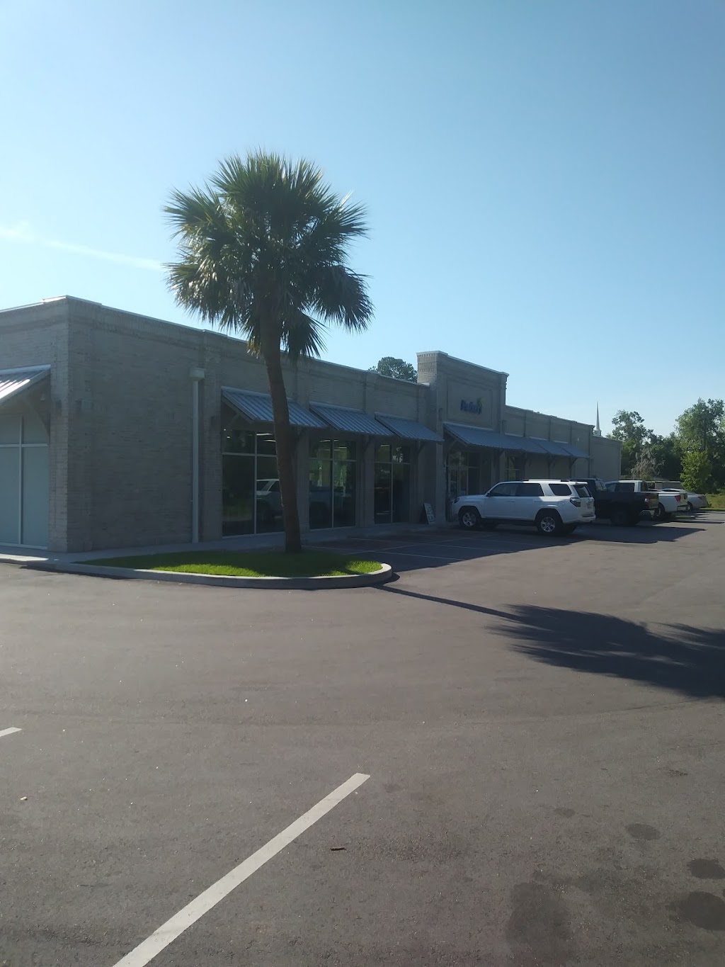 Parkers Kitchen | restaurant | 856 Sea Island Pkwy, St Helena Island, SC 29920, USA | 8438381911 OR +1 843-838-1911