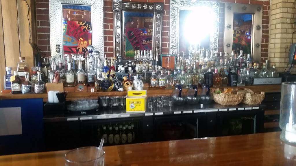 Azul Bar Y Cantina | restaurant | 122 Broad St, Leetsdale, PA 15056, USA | 7242666362 OR +1 724-266-6362