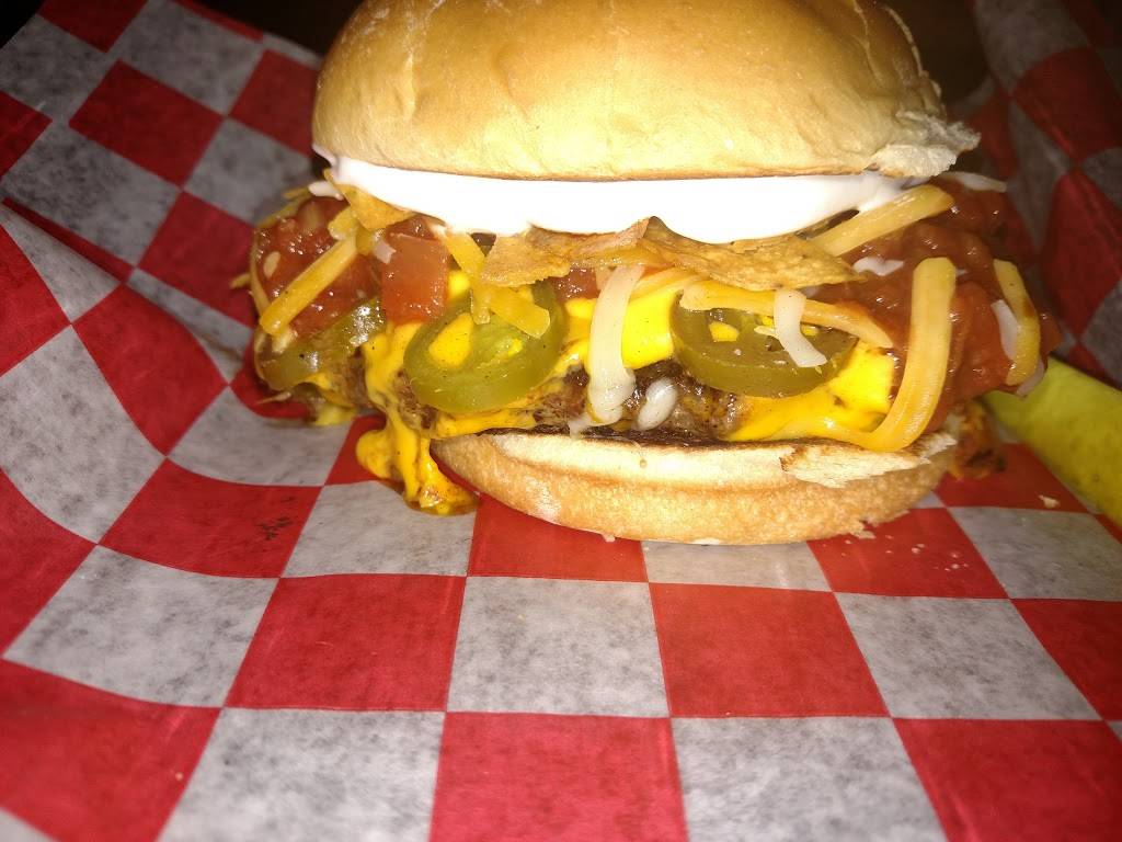 Spankys Bar & Grill | restaurant | 2325 52nd St, Kenosha, WI 53140, USA | 2626577883 OR +1 262-657-7883