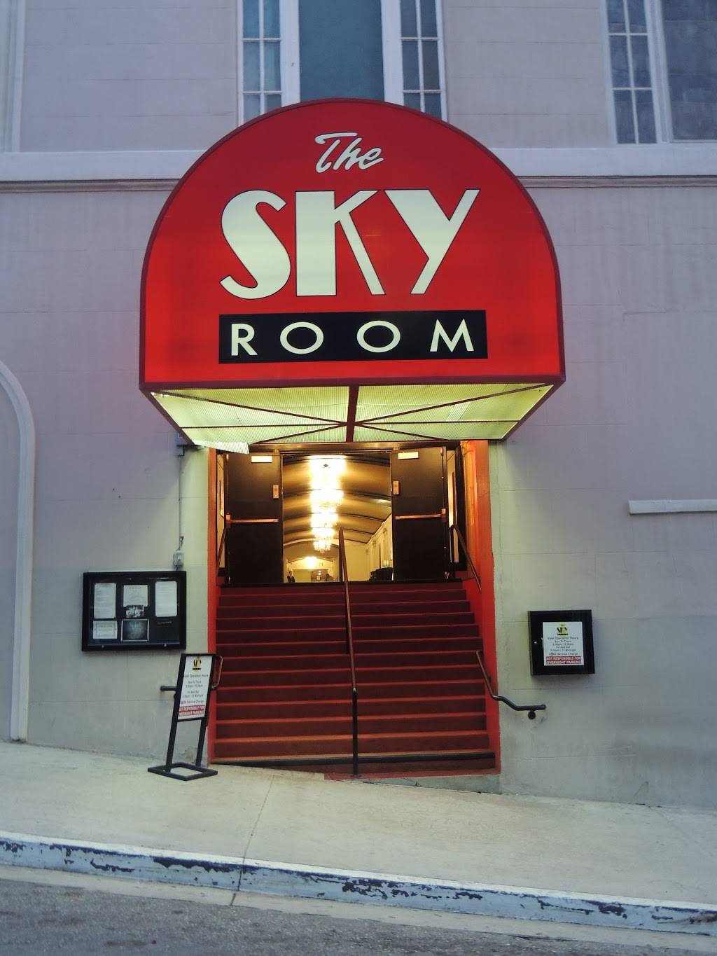 The Sky Room | restaurant | 40 S Locust Ave, Long Beach, CA 90802, USA | 5629832703 OR +1 562-983-2703