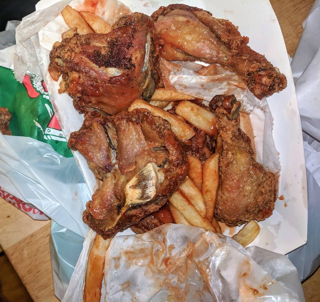 Harolds Chicken Shack | restaurant | 13653 S Cicero Ave, Crestwood, IL 60445, USA | 7083897873 OR +1 708-389-7873