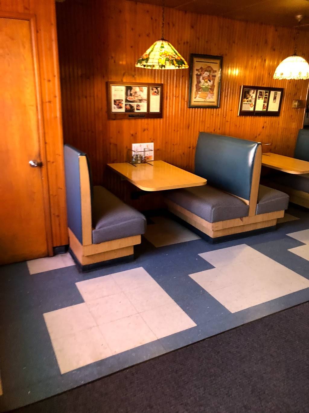 Tacconellis Pizza | restaurant | 2604 E Somerset St, Philadelphia, PA 19134, USA | 2154254983 OR +1 215-425-4983