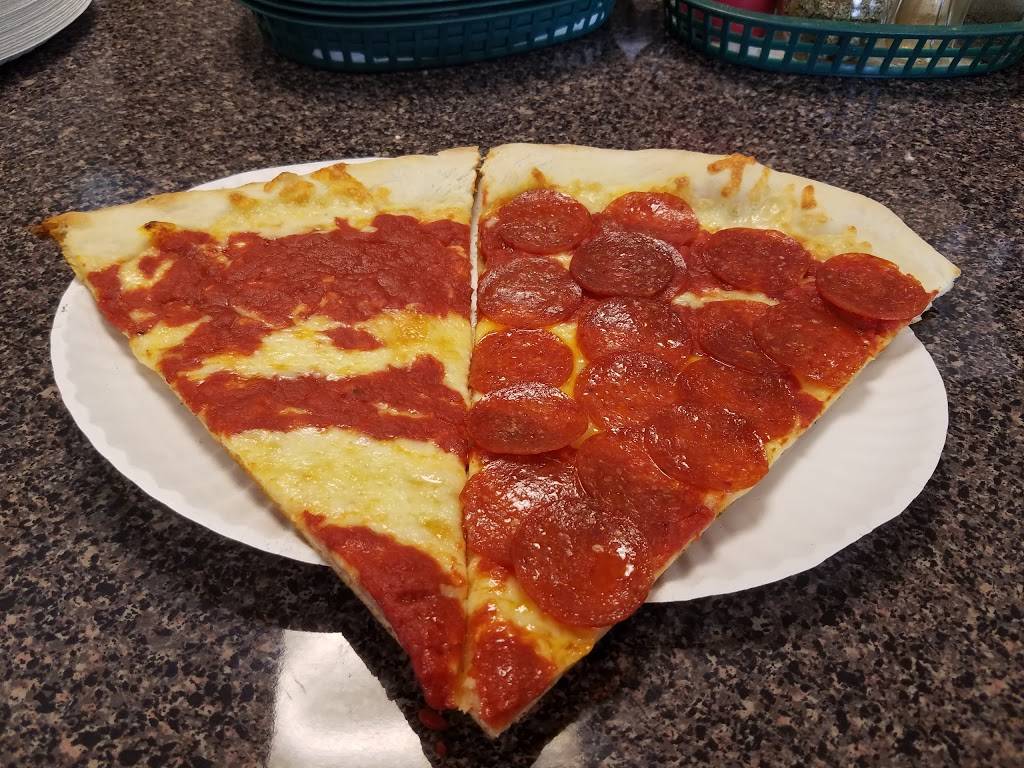 Franzones Pizzeria | restaurant | 114 Levering St, Manayunk, PA 19127, USA | 2155081050 OR +1 215-508-1050